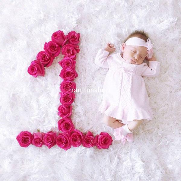 ایده عکس یک ماهگی نوزاد دختر