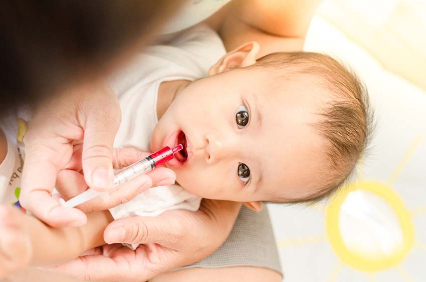 قطره مولتی ویتامین خوردن نوزاد